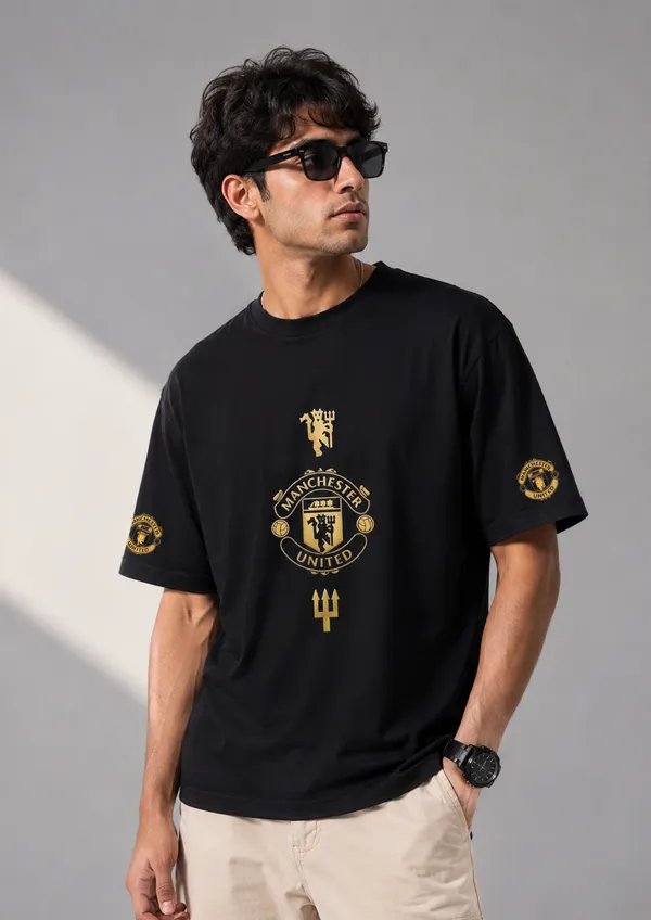MNU_Oversized_Graphic_Print_Round_Neck_T_shirt_in_Black_