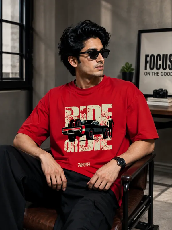 Men's_Red_Oversized_T-Shirt_with_"Ride_or_Die"_Muscle_Car_Graphic_Print