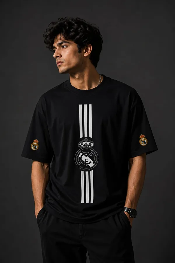 Real_Madrid_Crest_Oversized_Round_Neck_T-Shirt_in_Black