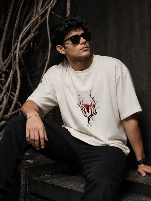 The_Thorned_Spider_Oversized_Tee_in_Off-White