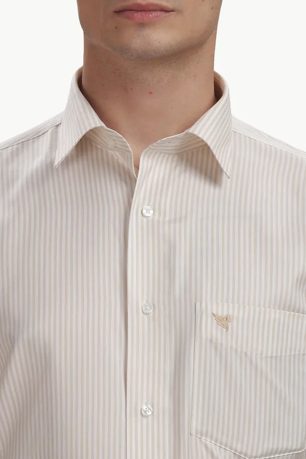 Vertical_Striped_Milano_Fit_Formal_Shirt_For_Men