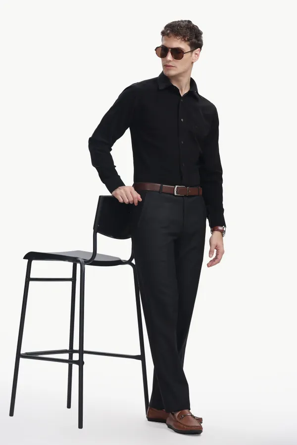 Solid_2-Way_Stretch_Modern_Fit_Formal_Trousers_For_Men