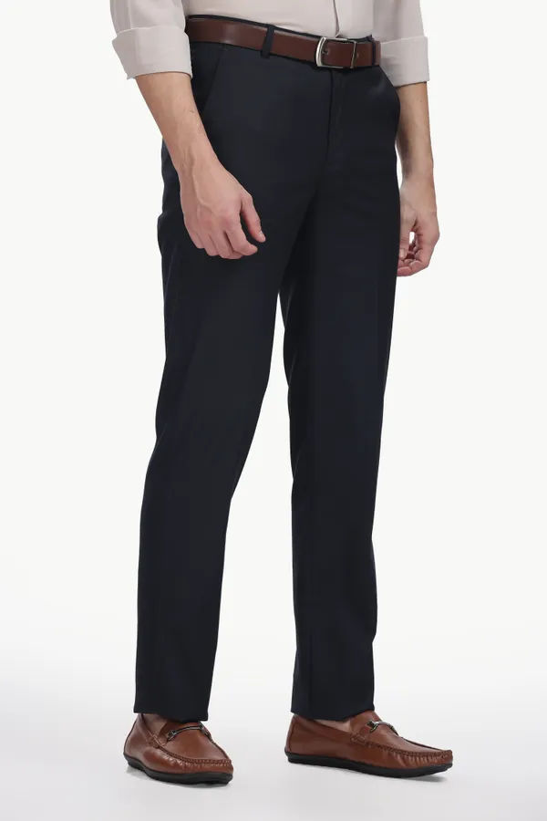 Solid_2-Way_Stretch_Modern_Fit_Formal_Trousers_For_Men