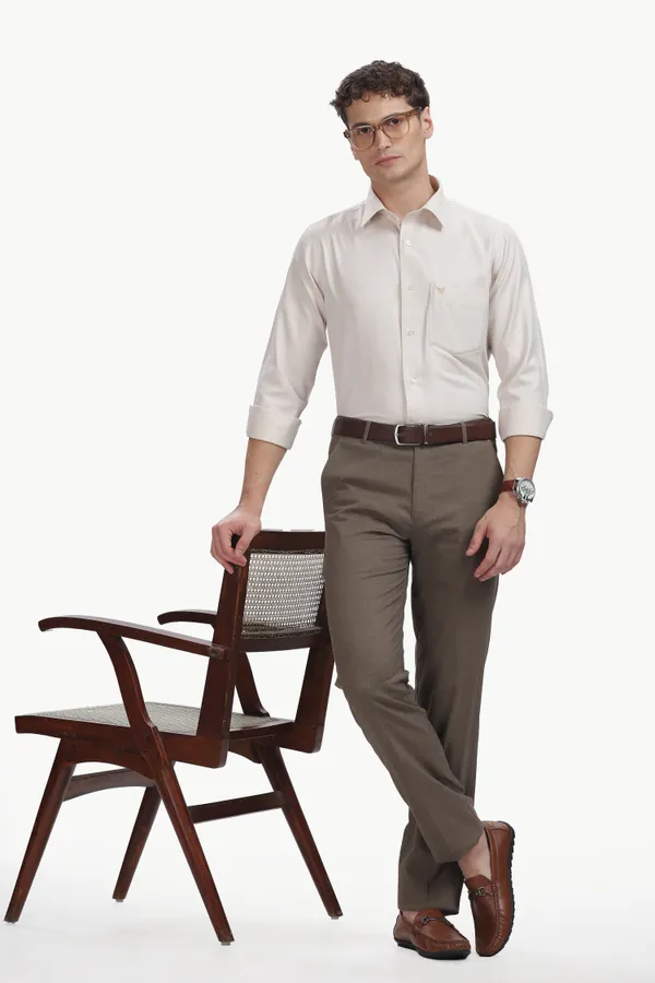 Textured_Wrinkle_Resistant_2-Way_Stretch_Modern_Fit_Formal_Trousers_For_Men