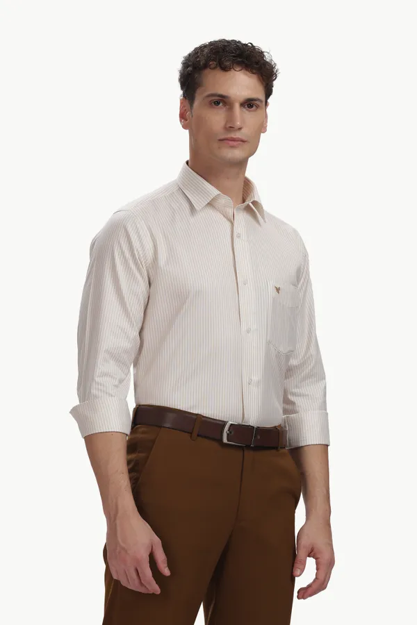 Vertical_Striped_Milano_Fit_Formal_Shirt_For_Men