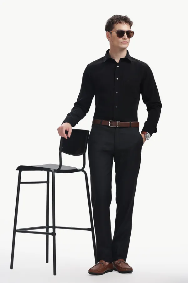 Solid_2-Way_Stretch_Modern_Fit_Formal_Trousers_For_Men