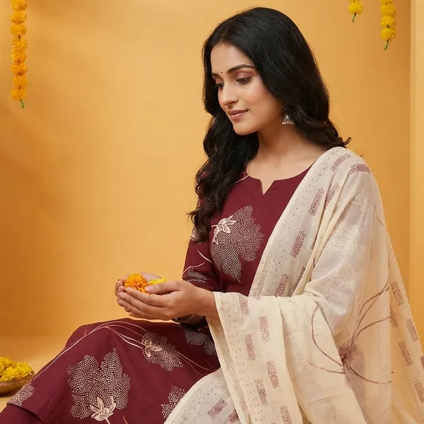 Unstitched_Suit_-_Pure_100%_Cotton_Suit_With_Dupatta_And_Pant