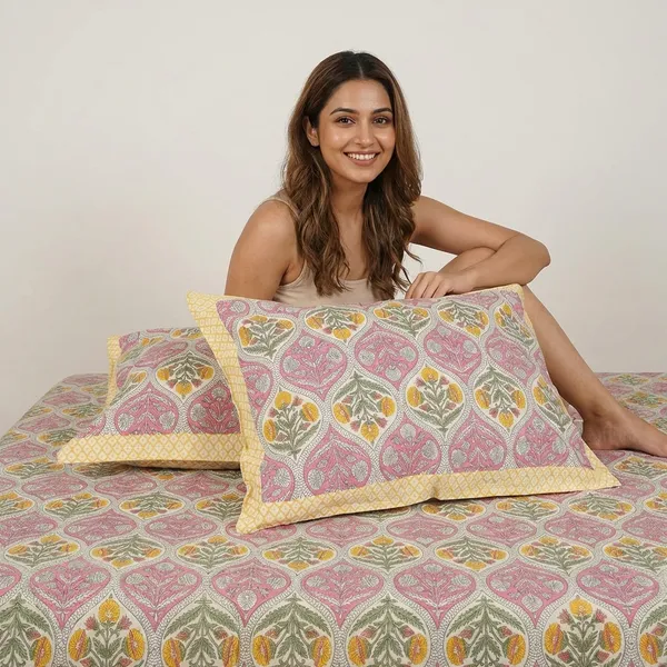Damask_Pink_Pure_Cotton_King_Size_Bedsheet_With_2_Pillow_Covers