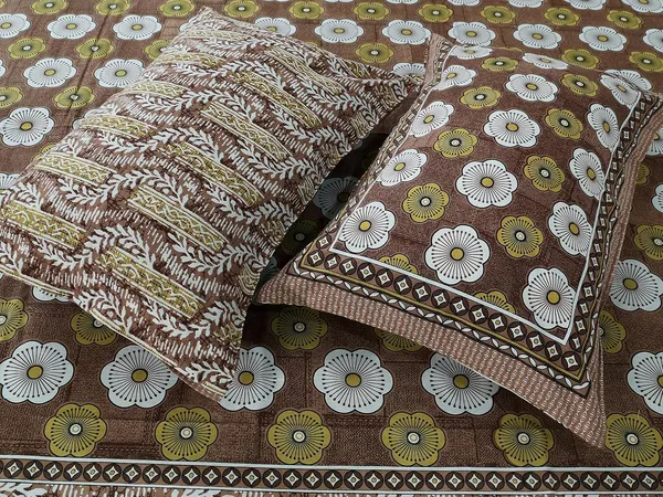 Bohemian_Brown_Pure_Cotton_King_Size_Bedsheet_With_2_Pillow_Covers