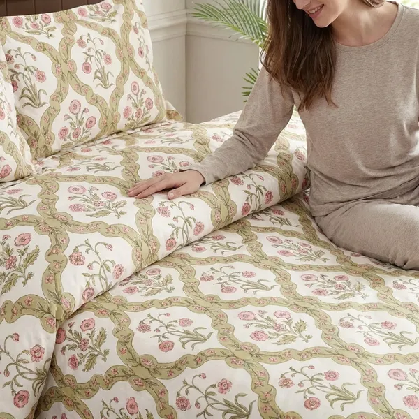 Damask_Brown_Pure_Cotton_King_Size_Bedsheet_With_2_Pillow_Covers