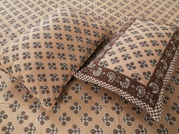 Jaipuri_Brown_Booti_Pure_Cotton_King_Size_Bedsheet_With_2_Pillow_Covers