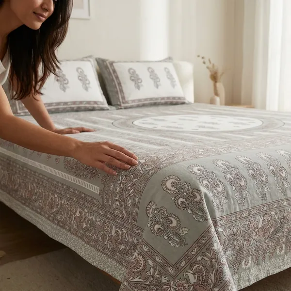Striped_Circle_Grey_Pure_Cotton_King_Size_Bedsheet_With_2_Pillow_Covers