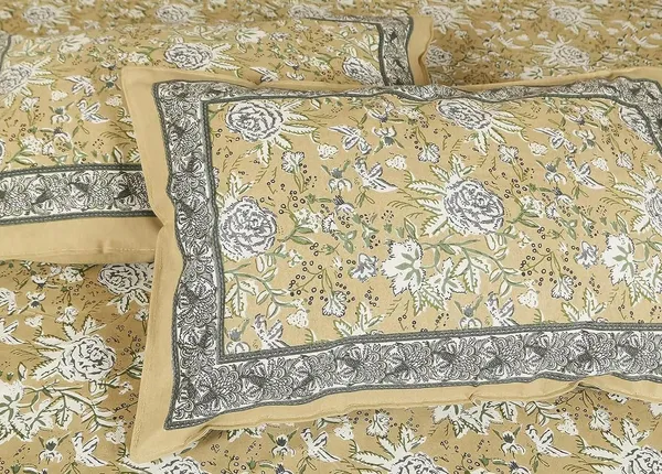 Brown_Pure_Cotton_King_Size_Bedsheet_With_2_Pillow_Covers