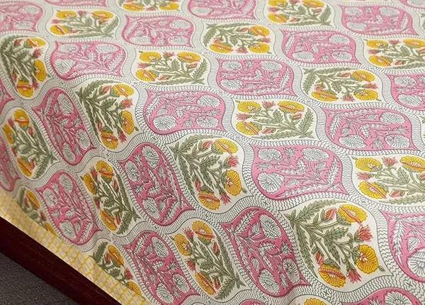Damask_Pink_Pure_Cotton_King_Size_Bedsheet_With_2_Pillow_Covers