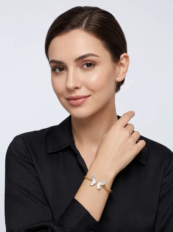 Enchanting_Mother-of-Pearl_Butterfly_Gold_Bangle_Bracelet