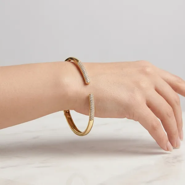 Gold_Plated_Anti-Tarnish_Pavé_Crystal_Openable_Bracelet_(demifine)