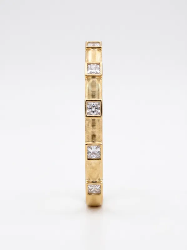 Gold_Plated_Anti-Tarnish_Textured_Square_Crystal_Openable_Bracelet_(demifine)