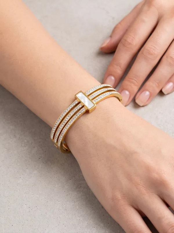 Gold_Plated_Anti-Tarnish_Triple_Row_Crystal_&_Pearlescent_Bar_Openable_Bracelet_(demifine)