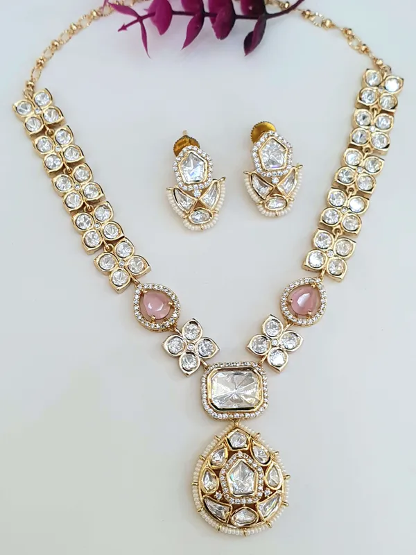 Pink_Kundan_Set_For_Women