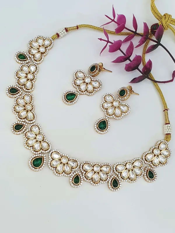 Green_Kundan_Set_For_Women