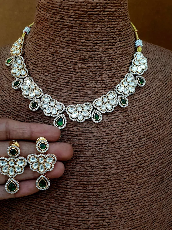 Green_Kundan_Set_For_Women