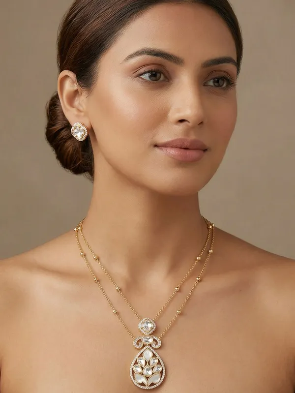 Golden_Kundan_Mop_Pendent_Set_For_Women