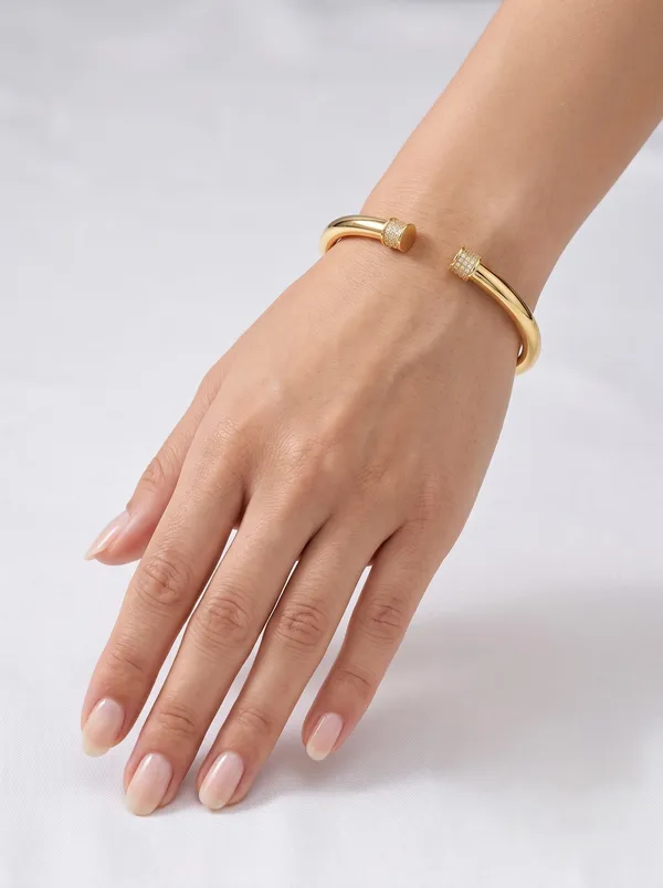 Minimalist_Pavé_End-Cap_Gold_Hinged_Bangle_Bracelet