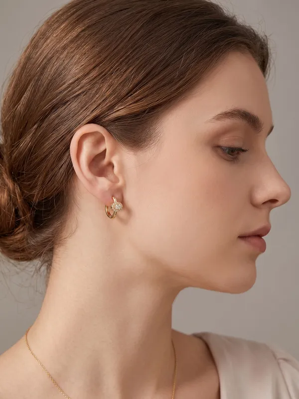 Oval_Halo_Gold_Huggie_Earrings_(demifine)
