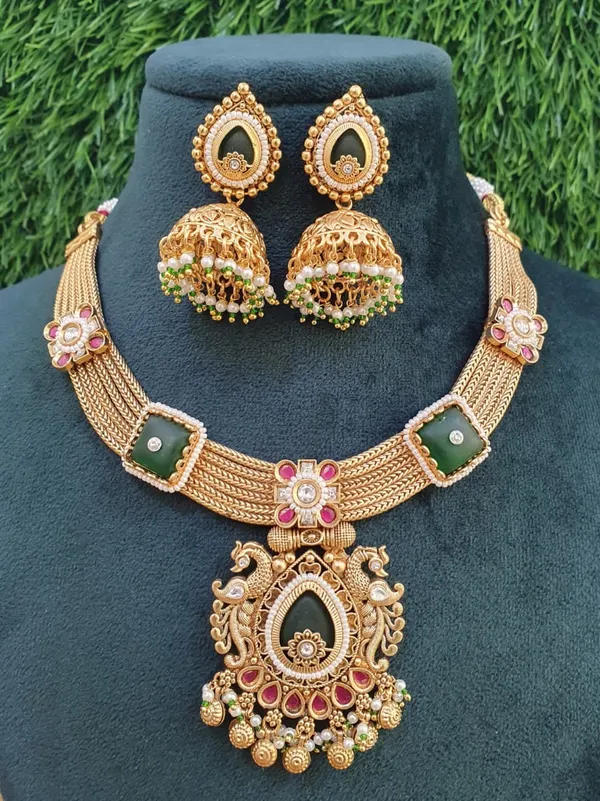 Ruby_And_Green_Rajwadi_Set_For_Women
