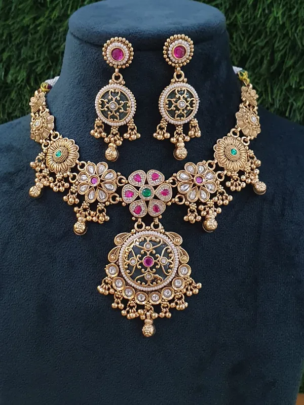 Ruby_Green_Rajwadi_Set_For_Women