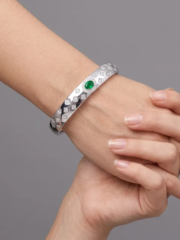Silver_Plated_Anti-Tarnish_Geometric_Crystal_&_Green_Stone_Openable_Bracelet_(demifine)
