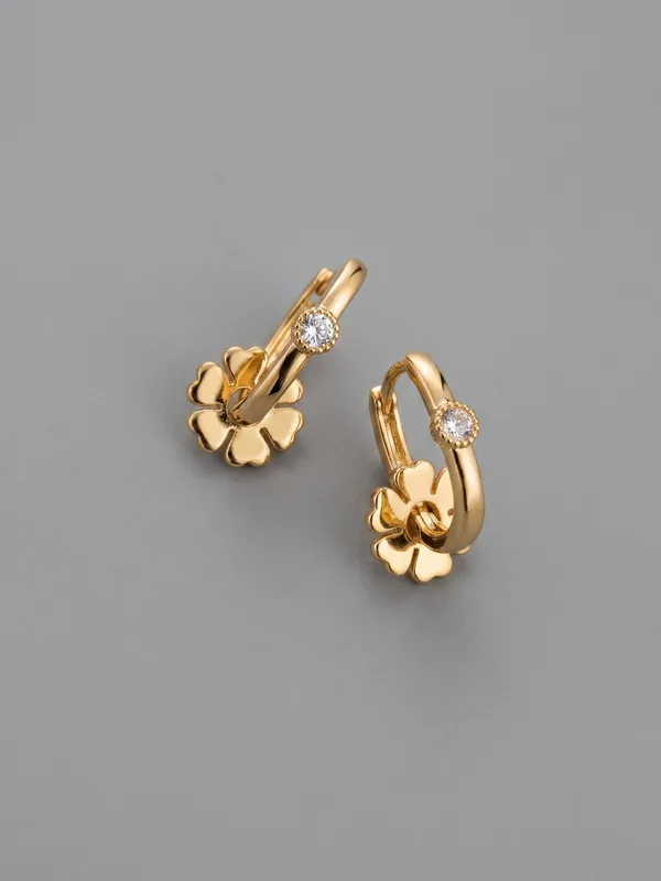 Sparkling_Daisy_Gold_Huggie_Earrings_(demifine)