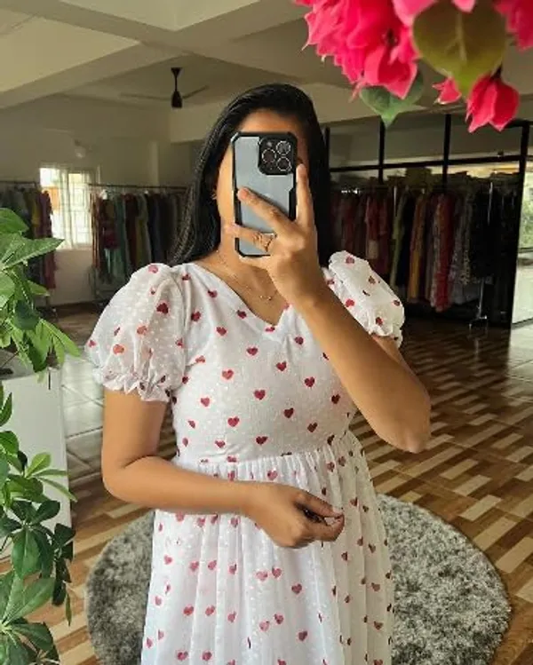White_Georgette_Gown_Dress_For_Women