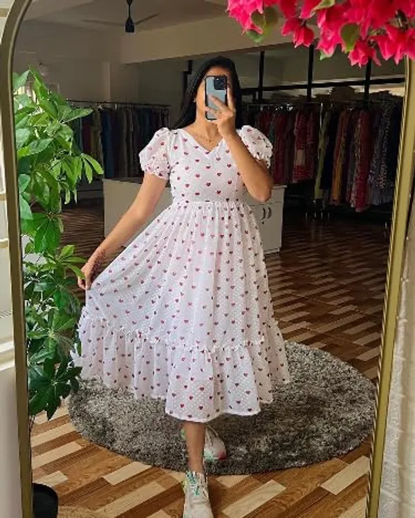 White_Georgette_Gown_Dress_For_Women