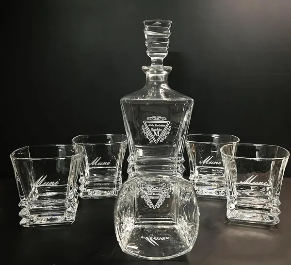Personalised_Whiskey_Glass_6_Pcs_310_Ml_And_Decanter_750_Ml_Scotch_Whisky_Decanter_And_Glasses_Gift