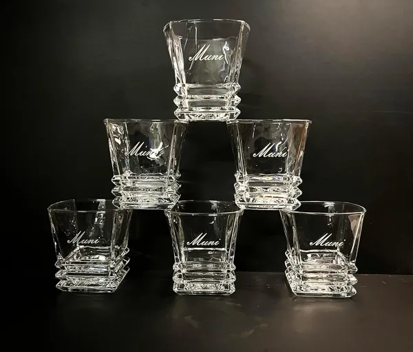 Personalised_Whiskey_Glass_6_Pcs_310_Ml_And_Decanter_750_Ml_Scotch_Whisky_Decanter_And_Glasses_Gift