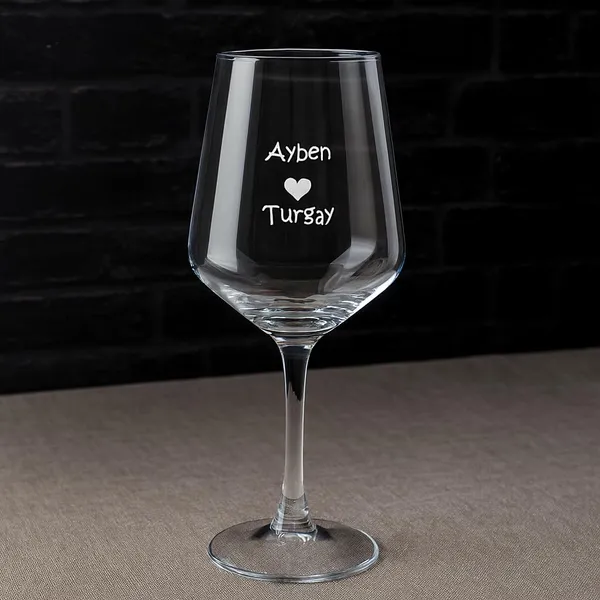 Personalized_Wine_Glasses_With_Custom_Name_And_Heart_Design_Laser_Engraved_465_Ml_Clear_Glass_For_Gift