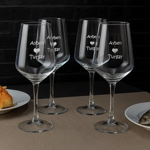 Personalized_Wine_Glasses_With_Custom_Name_And_Heart_Design_Laser_Engraved_465_Ml_Clear_Glass_For_Gift