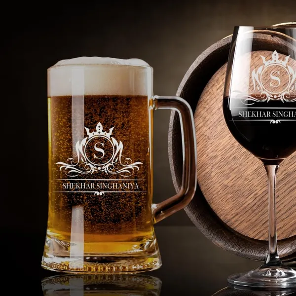 Personalized_Beer_Mug_With_Monogram_Design_500_Ml_Glass_Crown_Pattern_Engraving
