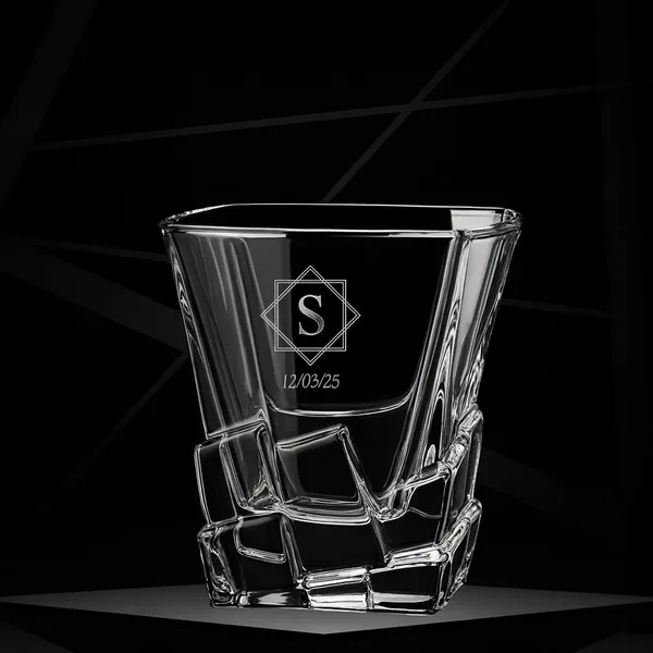 Personalized_Crystal_Whisky_Glass_With_Monogram_And_Date_Twisted_Design