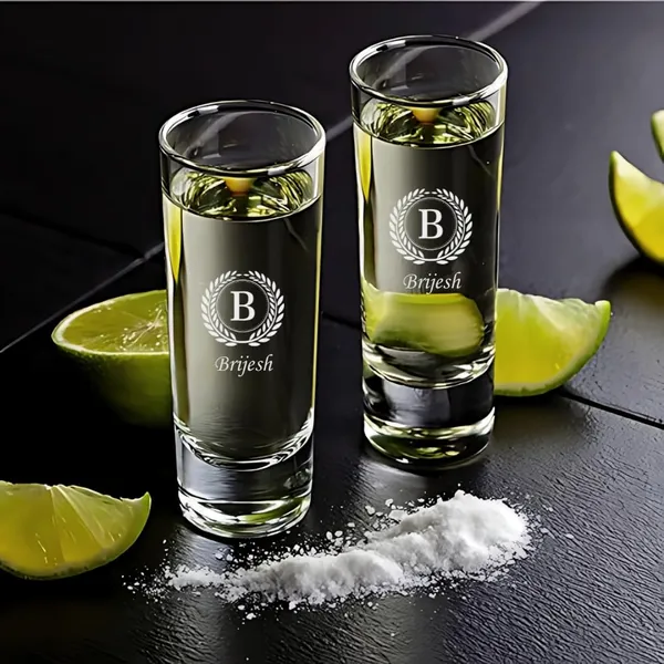 Personalised_Shot_Glass_65_Ml_Crystal_Glass_With_Initial_Name_Engraving_Laurel_Wreath_Design_Clear