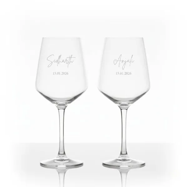 Personalized_Wine_Glass_For_Couple_Custom_Name_Date_Engraved