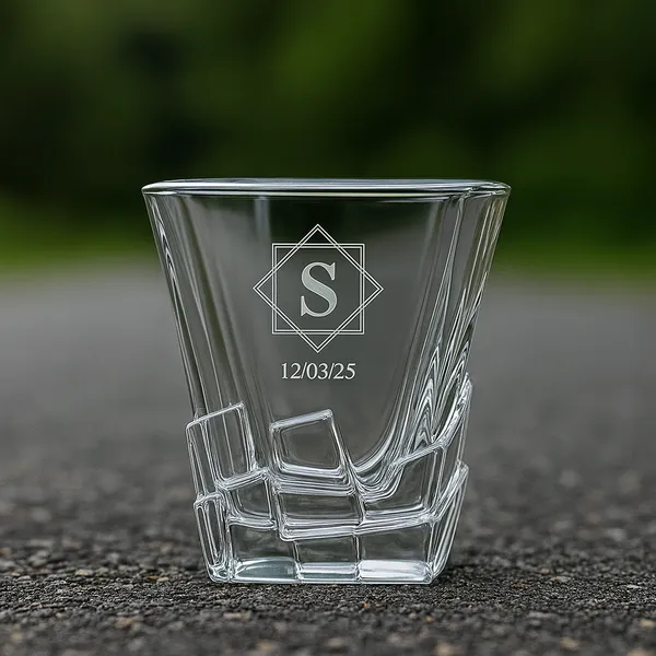 Personalized_Crystal_Whisky_Glass_With_Monogram_And_Date_Twisted_Design