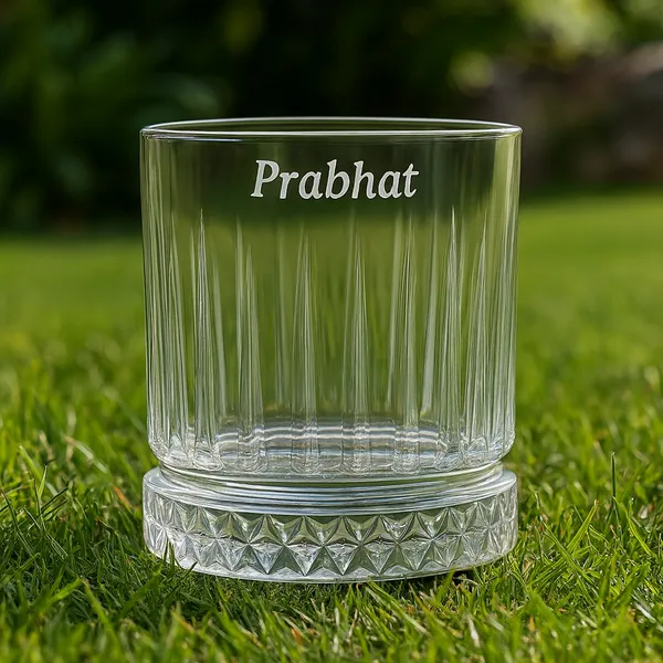 Personalized_Crystal_Whiskey_Glass_With_Custom_Name_Engraving_Diamond_Cut_Base