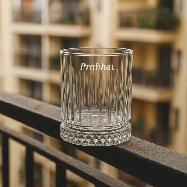 Personalized_Crystal_Whiskey_Glass_With_Custom_Name_Engraving_Diamond_Cut_Base