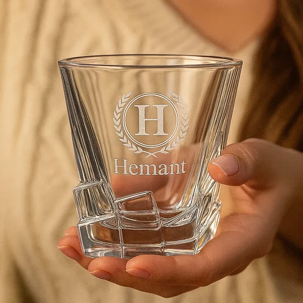 Premium_Quality_Crystal_Whiskey_Glass_Personalized_Gift_With_Monogram_Engraved_Design