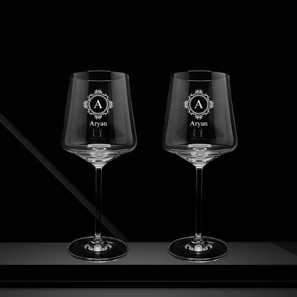 Personalized_Wine_Glass_With_Decorative_Monogram_Design_Custom_Laser_Engraved_Wine_Glass_Gift_For_Him