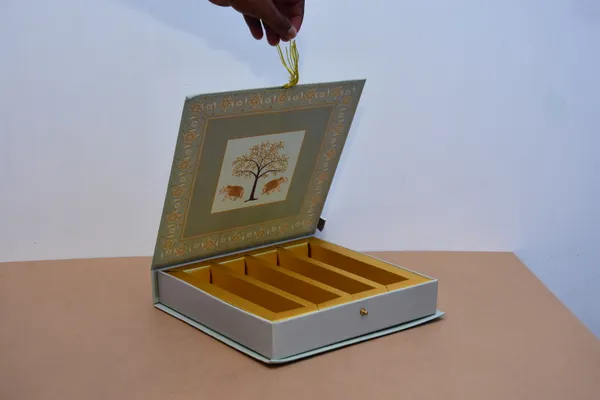 Multicolour_Decorative_Keepsake_Box_With_Tree_And_Elephant_Motif