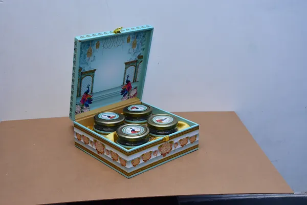 Multicolour_Decorative_Peacock_Storage_Box_With_6_Containers