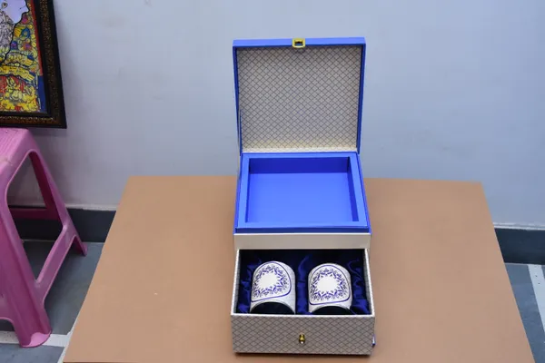 Blue_And_Gold_Decorative_Jewellery_Storage_Box_With_Ceramic_Jars